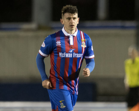 Caley Thistle winger Aaron Doran has signed a two-year extension with the club.