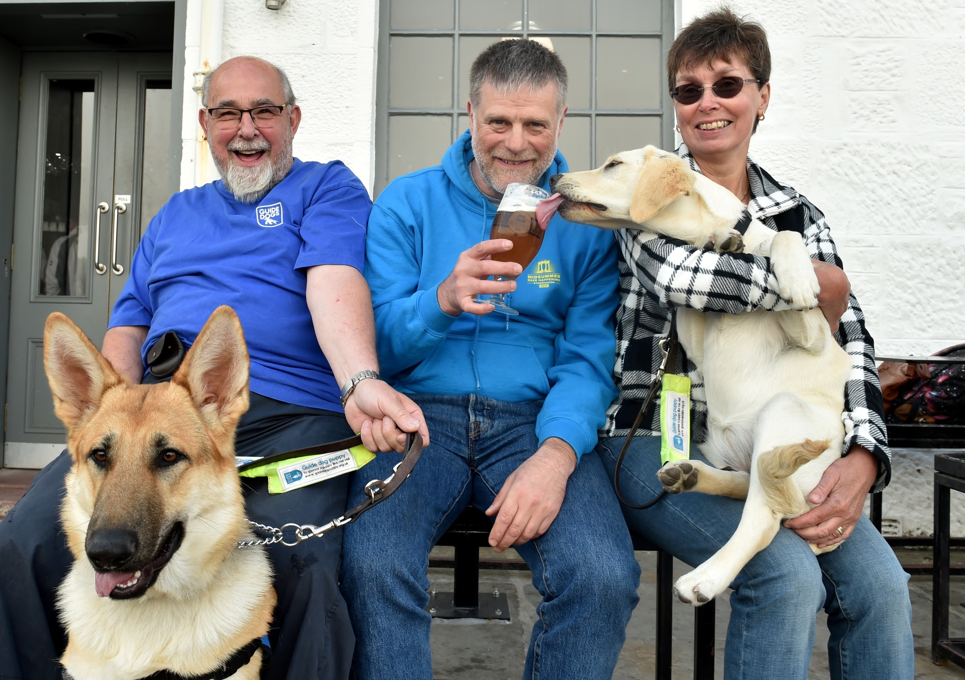Stonehaven branch of the Guide Dogs charity received a cheque for £10,000 from the Stonehaven Beer Festival.
