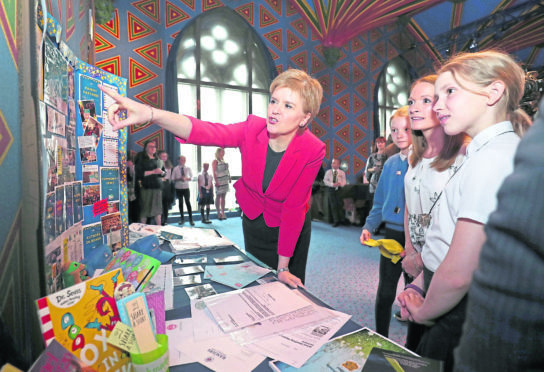 First Minister Nicola Sturgeon meets with pupils from Caol Primary School