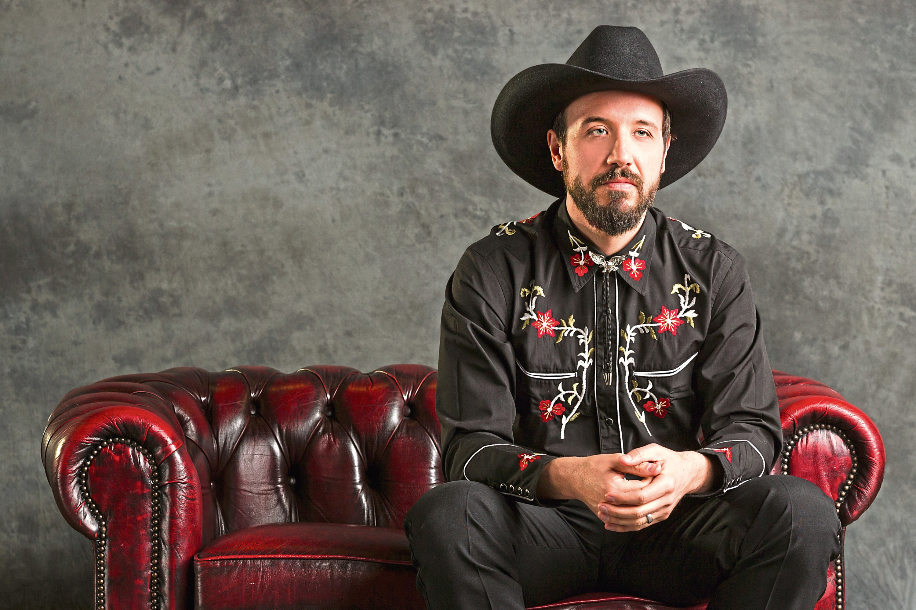 Chris Grahamson plays the country legend Willie – or could it be Garth Brooks? Photographs by Scott Rylander