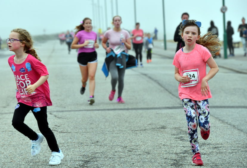 Race for Life ; 
At Aberdeen beach in aid of Cancer Research UK.     
Pictured - Running in the 5k.   
Picture by Kami Thomson    10-06-18