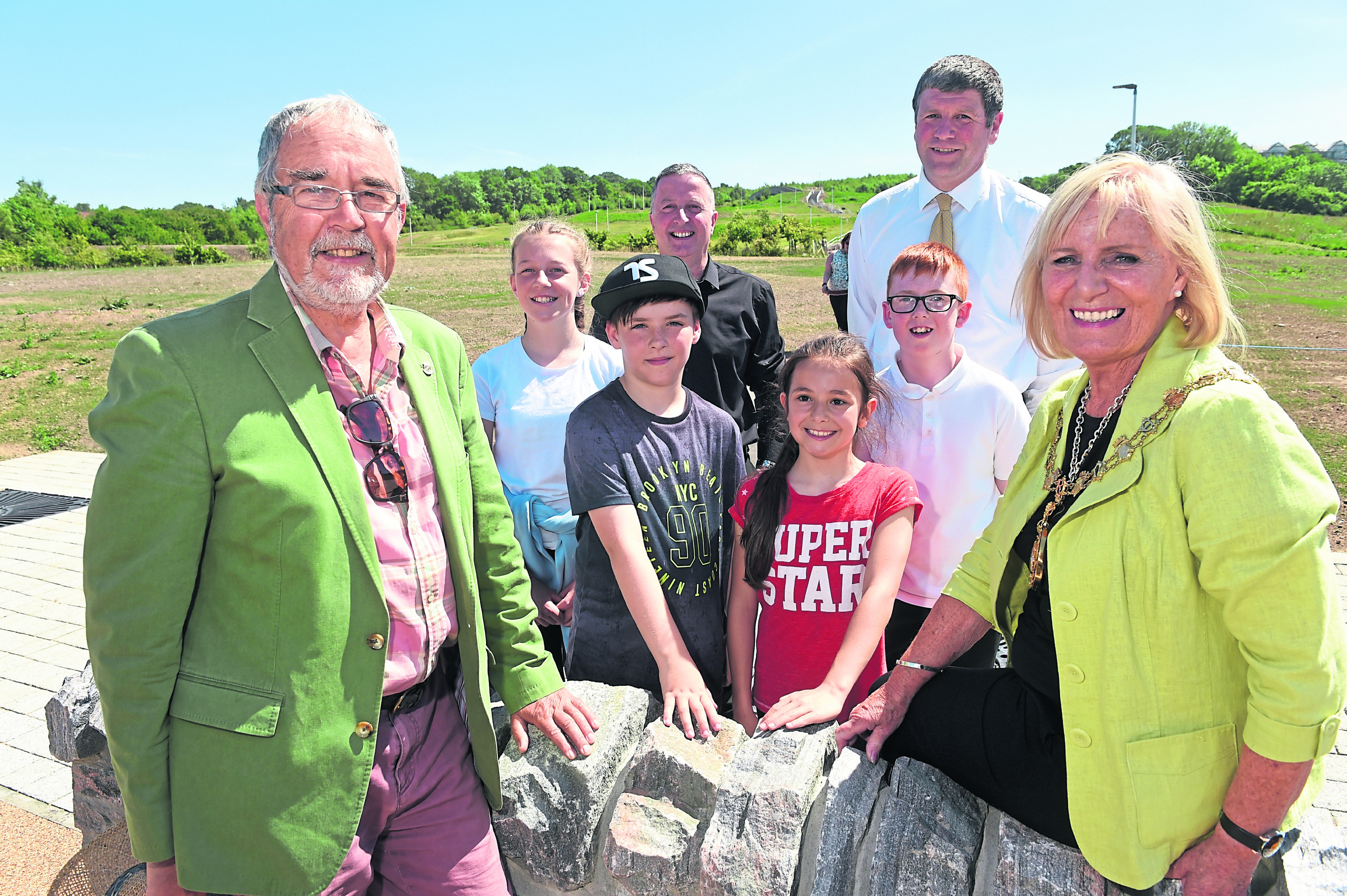 Provost Helen Carmichael accompanied by local schoolchildren and officials yesterday opened the second phase of Inshes Park in Inverness. (L-R) Thomas Prag, Sophie Ewan, Matthew Forian,Zahra Abouaini Lewis Laws, Colin Howen and Provost Helen Carmichael.