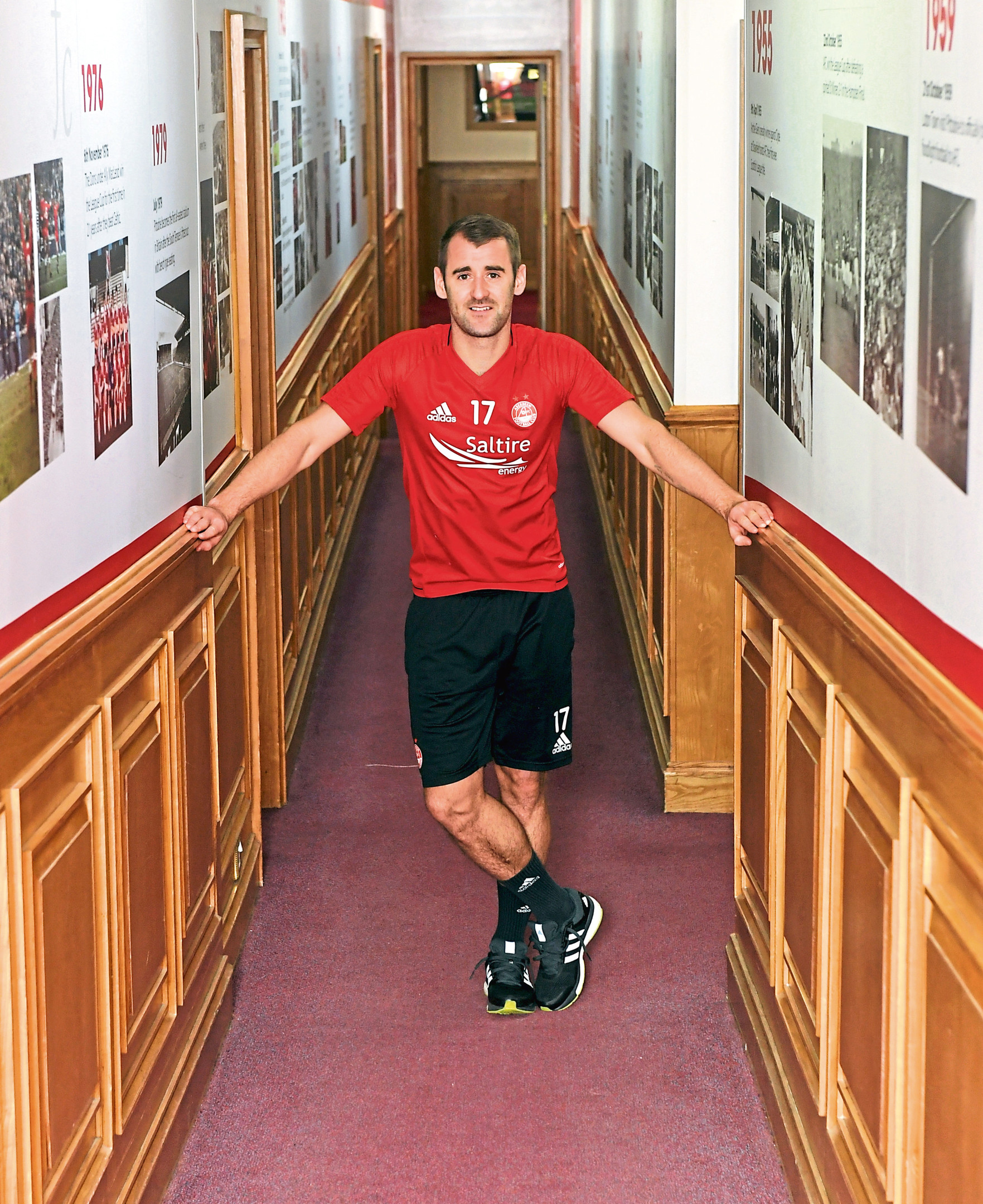 Aberdeen footballer Niall McGinn pictured at Pittodrie.
Picture by Kath Flannery.