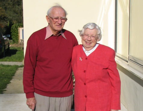 Noel and Margaret Dawson at home in Brittany on their 60th wedding anniversary in 2005, cropped.