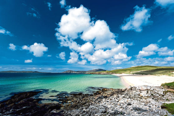 Turquoise waters of Luskentyre beach on the Isle of Harris, Outer Hebrides, Scotland