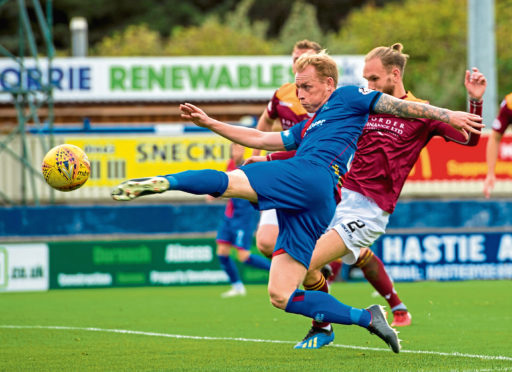 28/09/18 LADBROKES CHAMPIONSHIP
 INVERNESS CT VS QOTS 
 THE TULLOCH CALEDONIAN STADIUM - INVERNESS
 Inverness CT's Carl Tremarco has a shot on goal