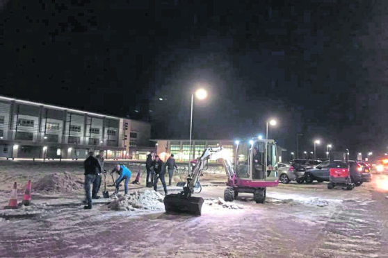 Snow clearing Ellon Academy