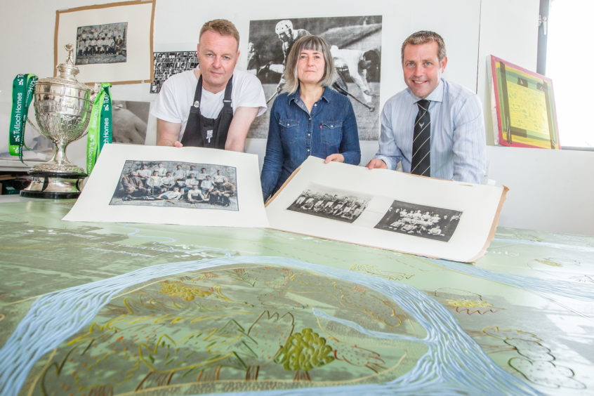 Artists; John McNaught, Deidre Nelson and Steven MacKenzie, Beauly Club Secretary and Vice-President of the Camanachd Association.