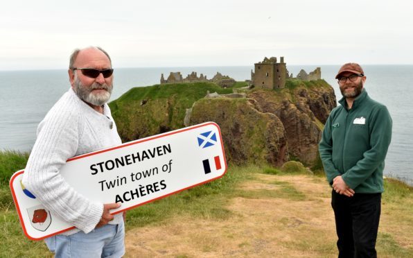 Phil Mills Bishop, co-ordinator Acheres and Martin Gray, deputy custodian of Dunnottar Castle.