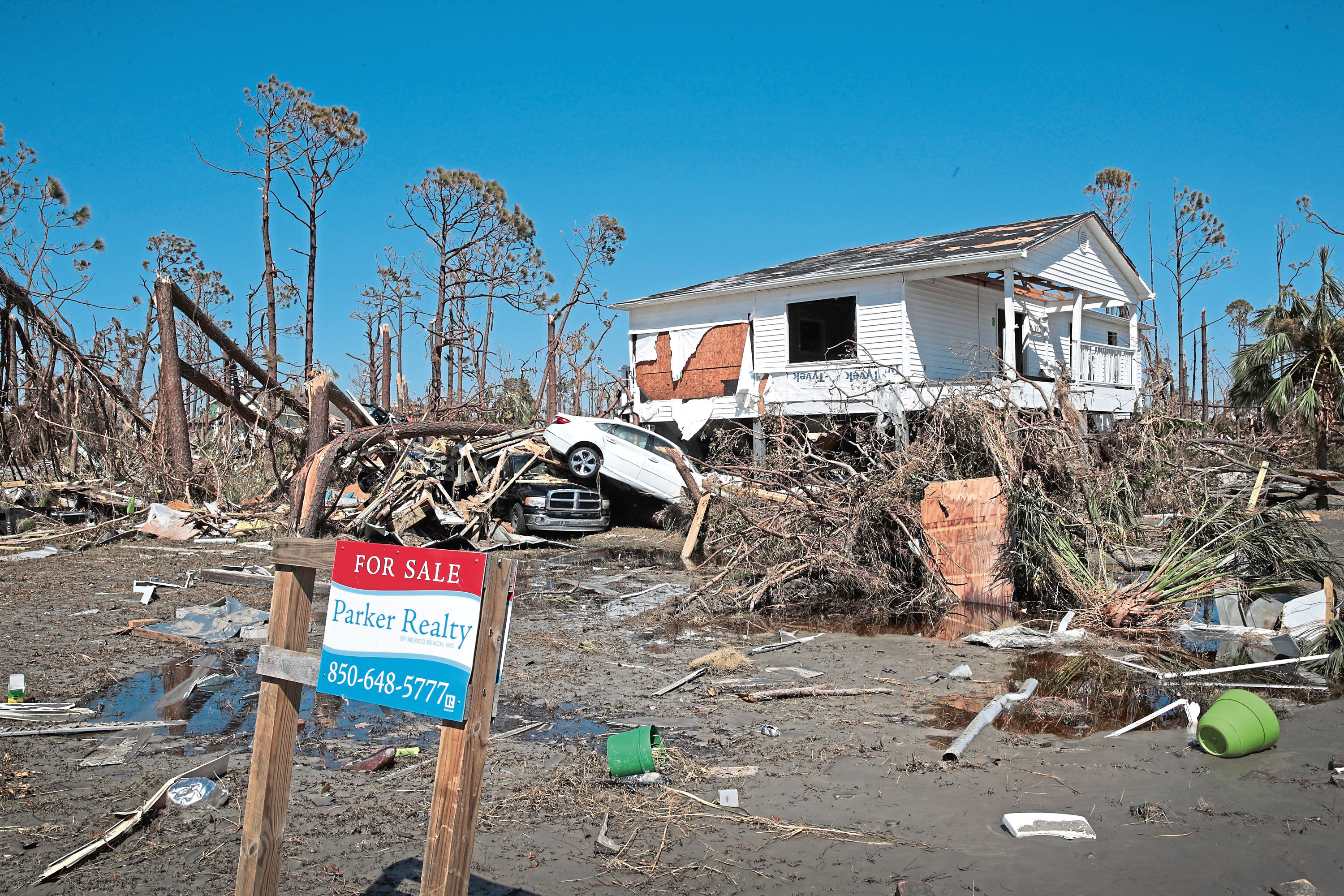 MEXICO BEACH, FL - OCTOBER 13:  Storm debris litters the town after Hurricane Michael on October 13, 2018 in Mexico Beach, Florida. Hurricane Michael slammed into the Florida Panhandle on October 10, as a category 4 storm causing massive damage and claiming the lives of 17 people.  (Photo by Scott Olson/Getty Images)
