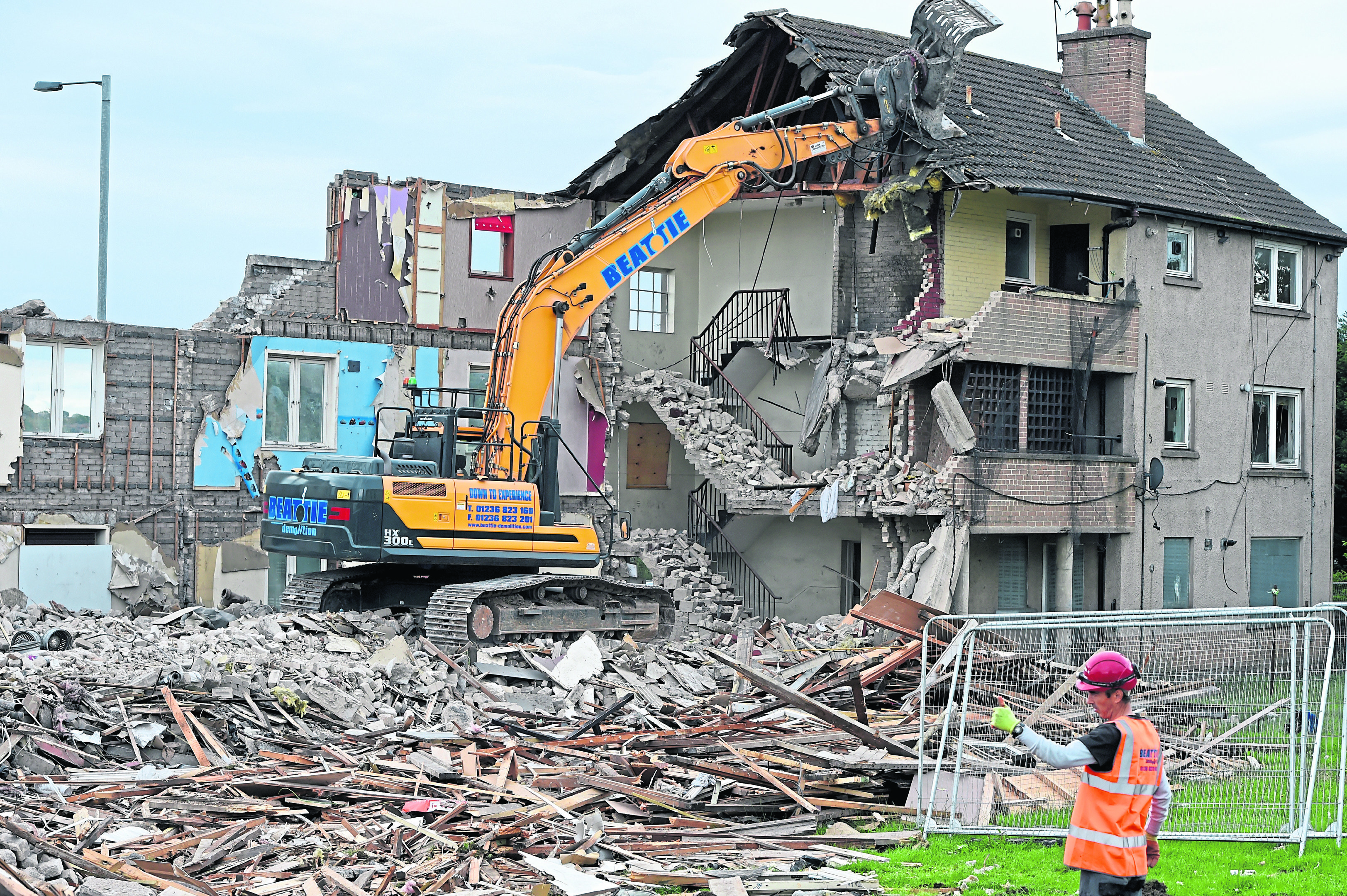 Demolition of Aberdeen flats on Logie Avenue to make way for Haudagain improvements.

Picture by Kenny Elrick.