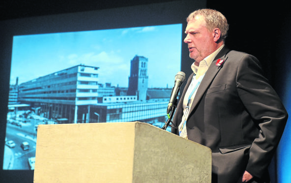 The Aberdeen and Grampian Chamber of Commerce, Vanguard Initiative conference at The Lemon Tree, Aberdeen. In the picture is speaker, Mike Galloway. 
Picture by Jim Irvine.