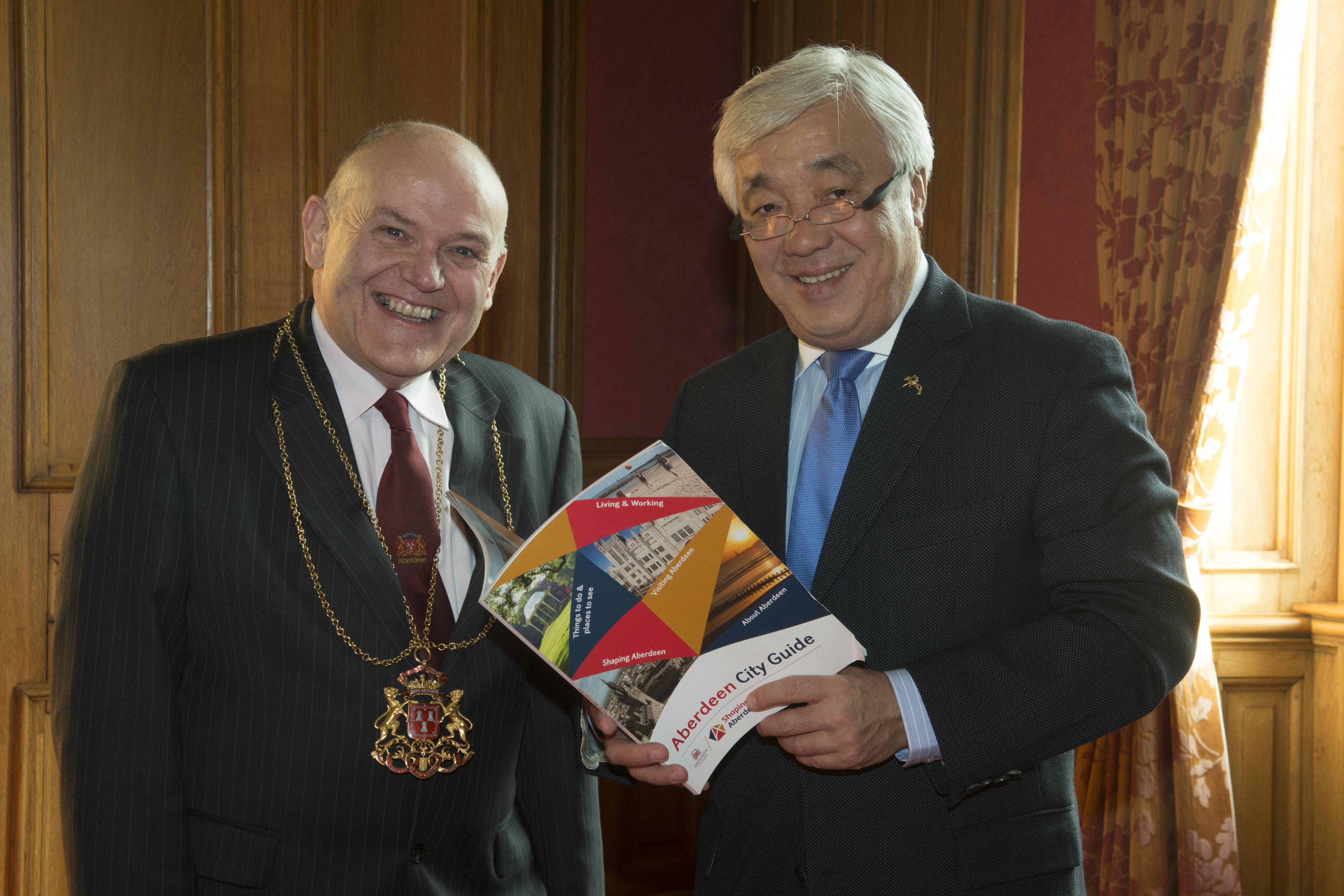16/11/18 The Lord Provost mey His Excellency Erlan Idrissov the Ambassador of Kazakhstan along with his Assistant Rustam Tazhenov