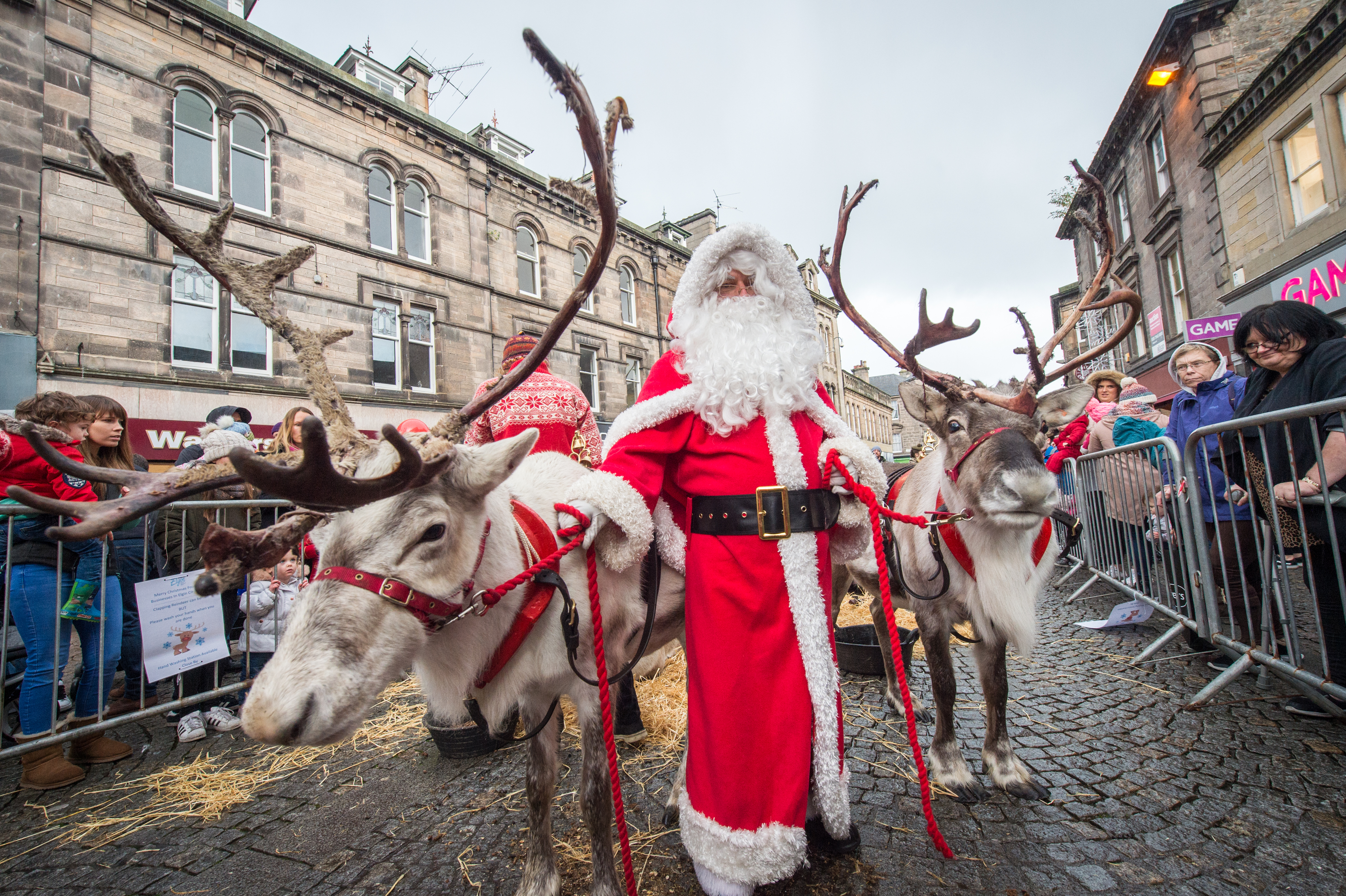 Santa and his reindeers in Elgin