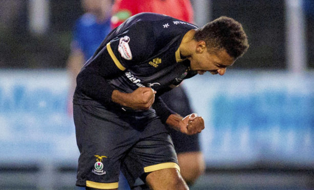 17/11/18 LADBROKES CHAMPIONSHIP
PALMERSTON PARK - DUMFRIES
QOTS V INVERNESS CT (3-3)
Inverness CT's Nathan Austin celebrates his goal