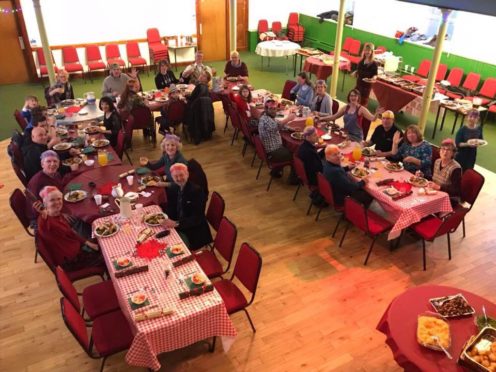 Stromness residents are to come together once again for their annual Christmas Day meal.