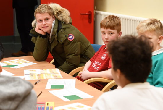 Dons star Gary Mackay Steven at Tullos Primary School