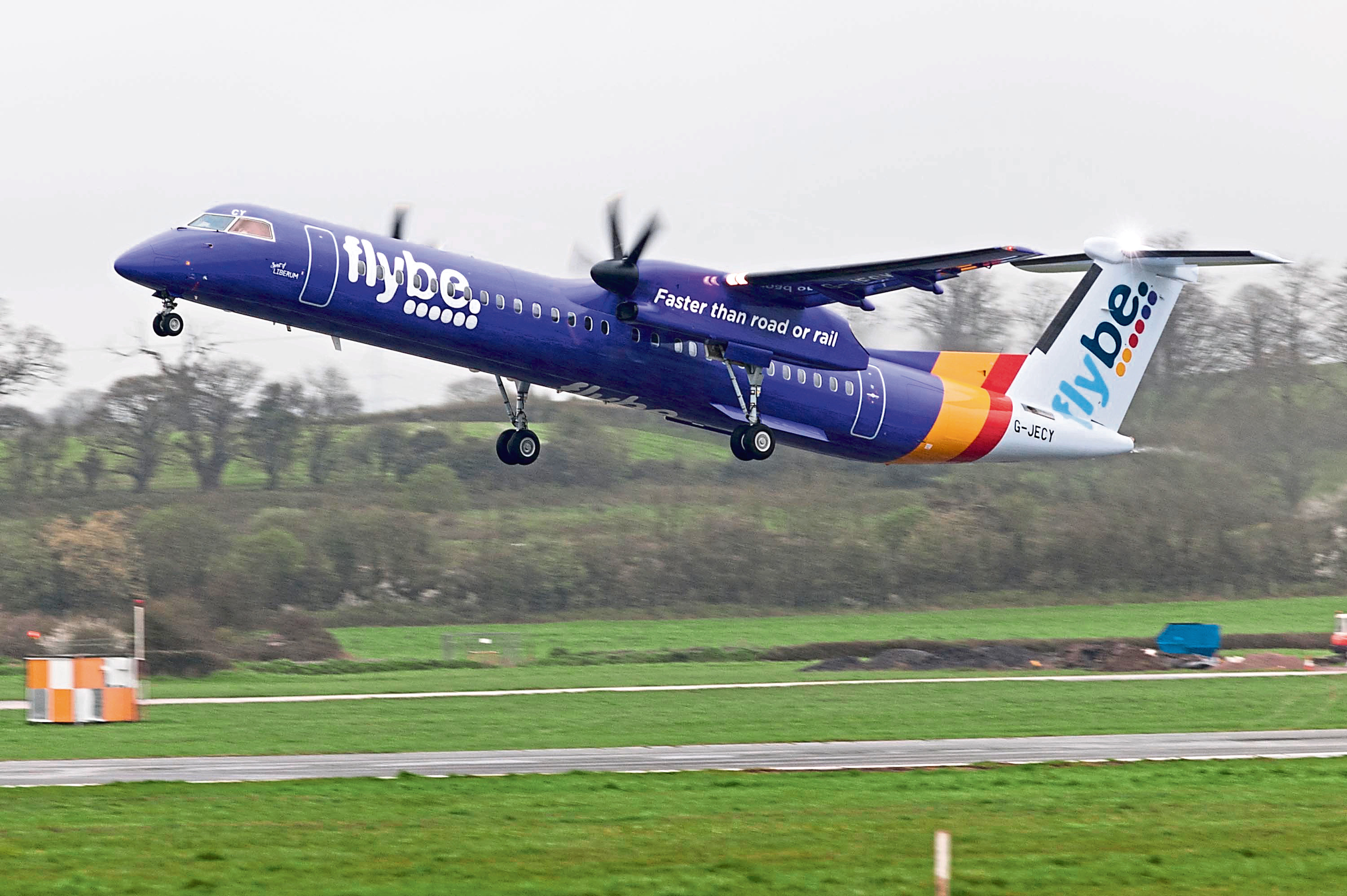 Flybe purple plane
Photo by Theo Moye