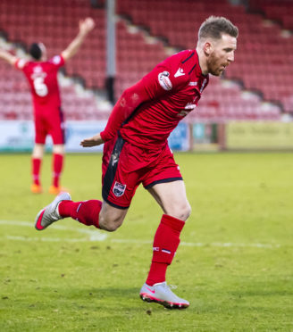 02/02/19 LADBROKES CHAMPIONSHIP
DUNFERMLINE V ROSS COUNTY (1-2)
EAST END PARK - DUNFERMLINE
Michael Gardyne celebrates after scoring to make it 2-1 Ross County