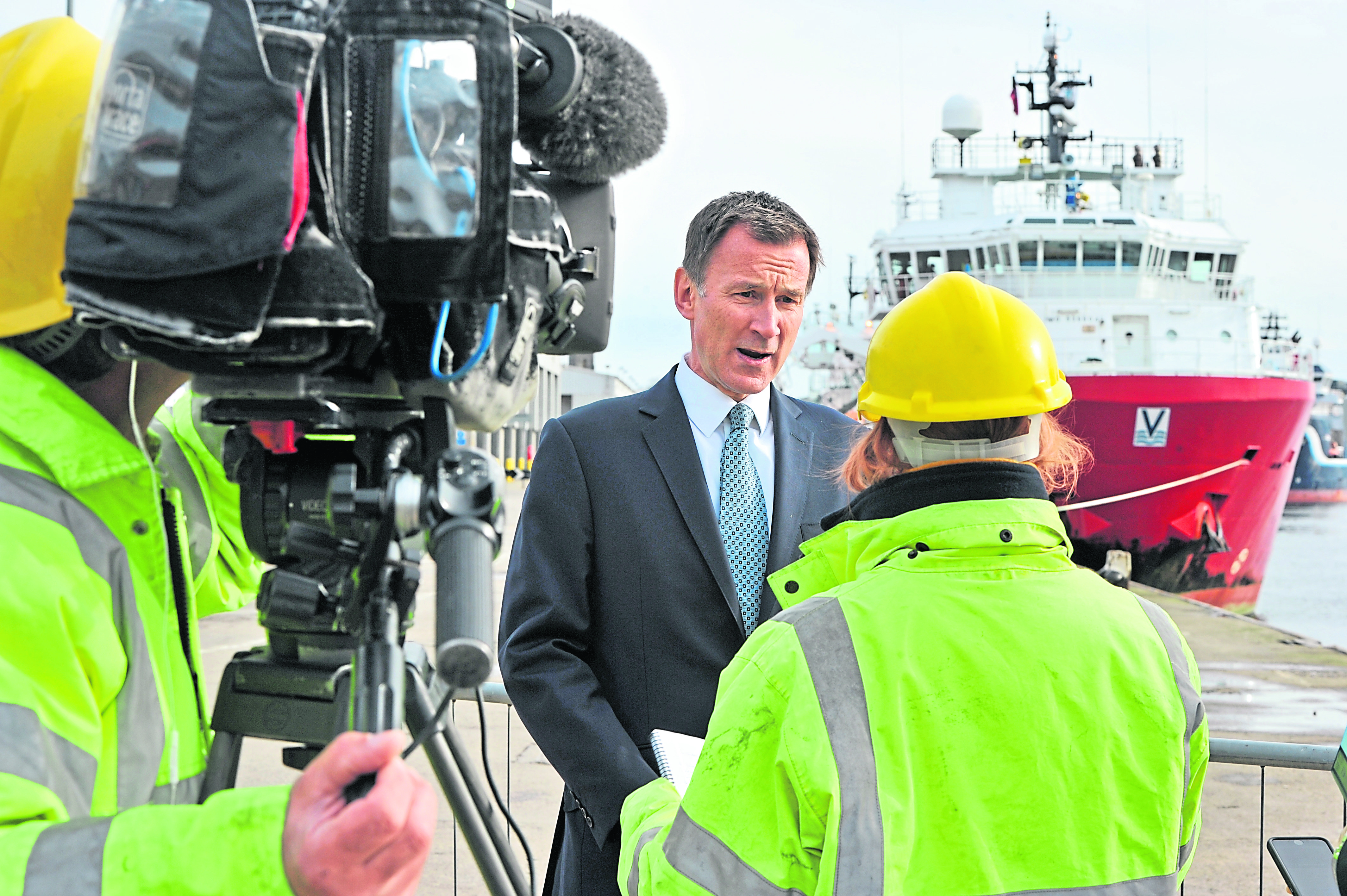 Foreign Secretary Jeremy Hunt visited Aberdeen Harbour, Marine Operations Centre for a meeting with senior executives from the oil and gas industry.
Picture by Kenny Elrick.