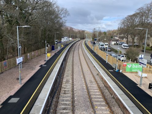 Pitlochry platform extension