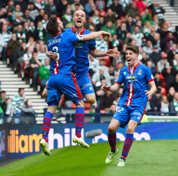 Inverness CT's David Raven (2nd from left) celebrates his goal with his team-mates