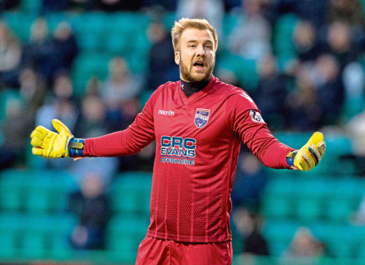 23/12/17 LADBROKES PREMIERSHIP
 HIBERNIAN V ROSS COUNTY (2-1) 
 EASTER ROAD - EDINBURGH 
 Ross County goalkeeper Scott Fox looks dejected