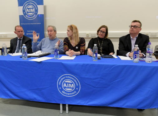 Aberdeen University. Aberdeen, Energy and Business in an Independent Scotland. Panel discussion on the future of energy. From left, Kenny Anderson, Dick Winchester, Cllr Vicky Harper, Erikka Askeland and Prof Peter Strachan. Picture by KATH FLANNERY