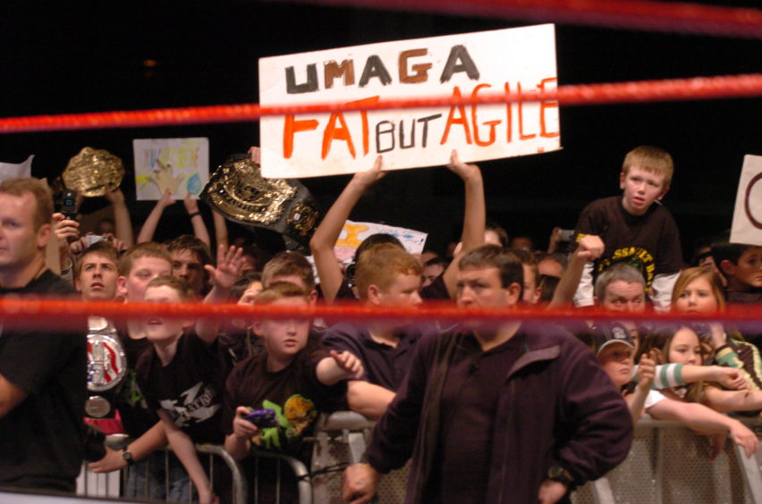 These fans offered Umaga a backhanded compliment