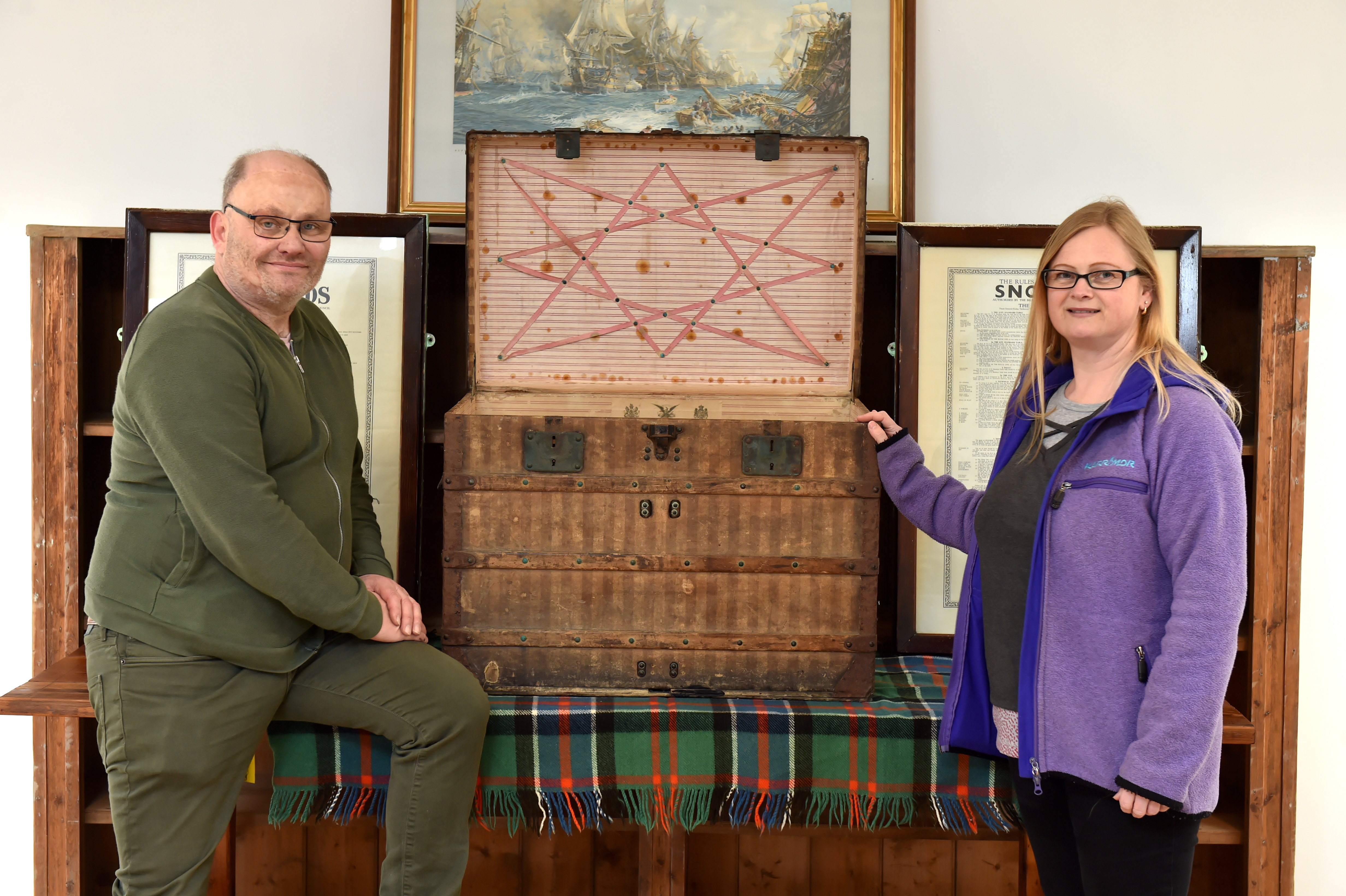 Clive Hampshire and Angela Allan from Smile Scotland with the vintage steamer trunk.