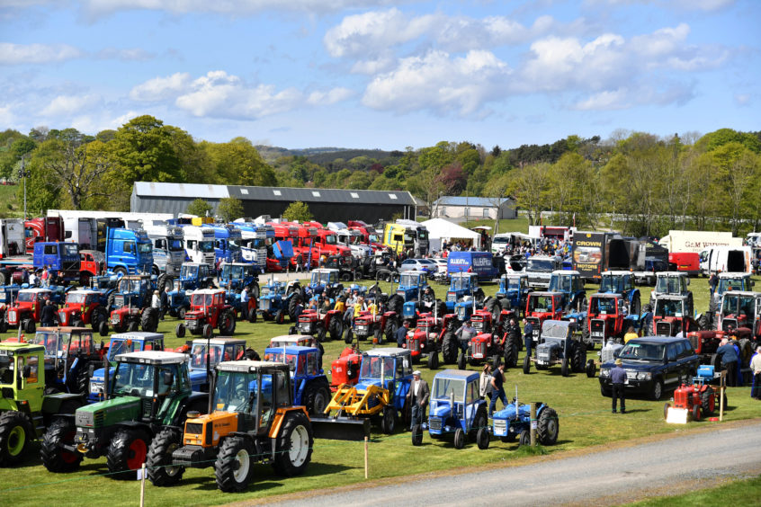 Recordbreaking crowds flock to vintage vehicle rally that grows and grows