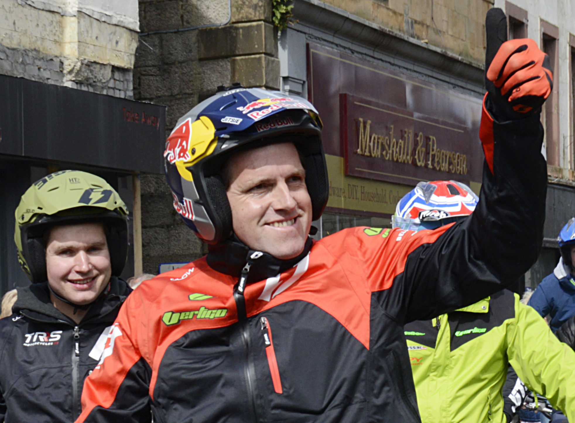 Current champion and 2019 favourite, Dougie Lampkin gives a thumbs up to cheering fans.
Picture: Iain Ferguson, The Write Image.