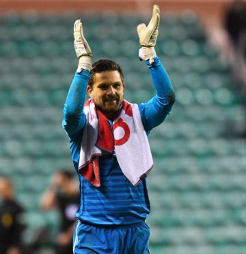 02/02/19 LADBROKES PREMIERSHIP
HIBERNIAN v ABERDEEN (1-2)
EASTER ROAD - EDINBURGH
Aberdeen's Tomas Cerny at full-time.