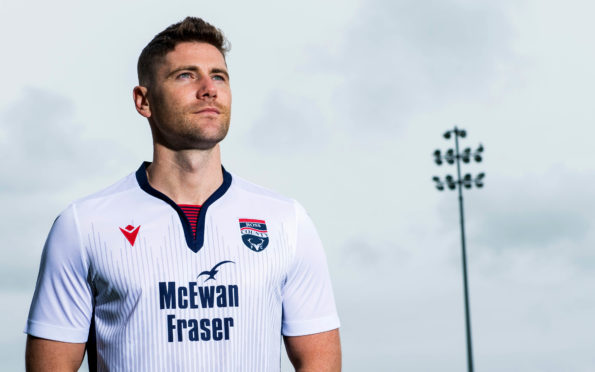 Ross County midfielder Iain Vigurs