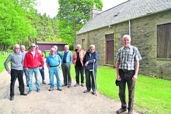 Chairman Sandy Thom and some of the volunteers.