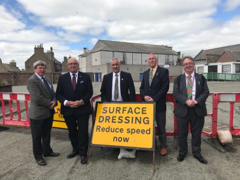 Councillors Iain Taylor, Alastair Forsyth, Brian Topping, Sandy Duncan and Stephen Calder have slammed those for targeting the road workers