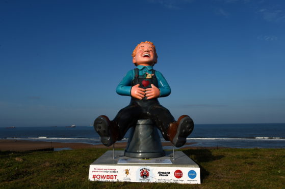 Oor Wullies Big Bucket Trail being installed across Aberdeen.