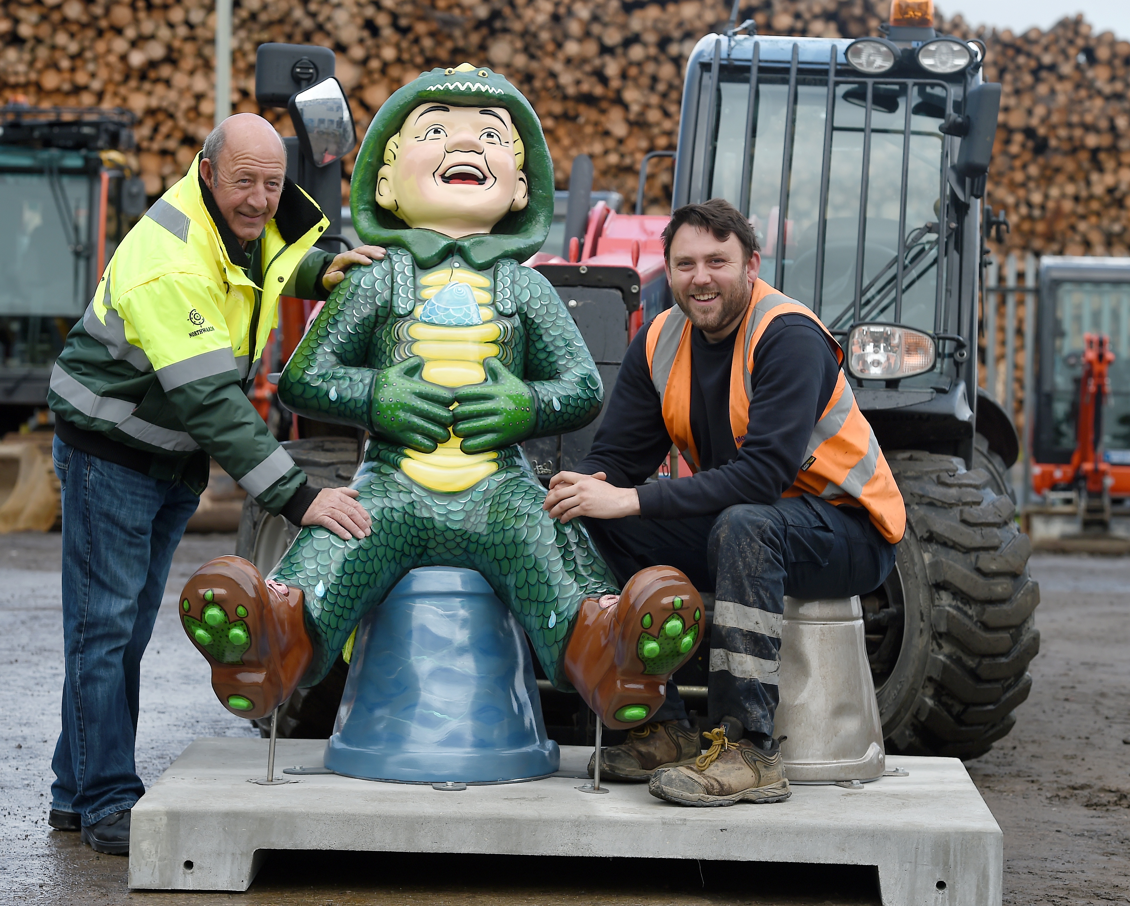 The "Oor Wullies" which are to grace Inverness arrived in the city on Thursday morning ahead of positioning this weekend. Delivery driver Ron Shearer (left) of Northwards Transport and plant operator Ronnie Lundie of Morris Lesley unload the statues in Inverness. Picture by Sandy McCook