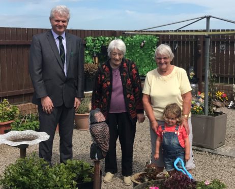 Councillor Alan Fakley with Sheila Low, Margie Davison and her great-granddaughter Paisley