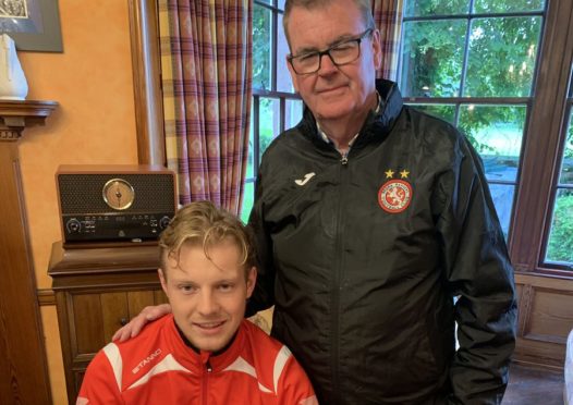 Bjorn Wagenaar (left) with Brora Rangers chairman William Powrie.