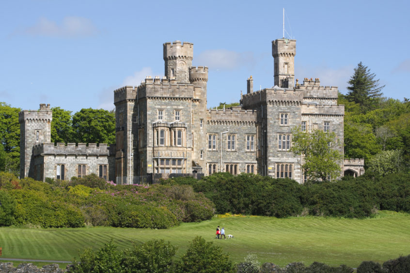 Lews Castle litter woes as bins to be removed from grounds