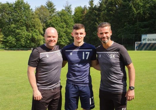 Ross County co-managers Steven Ferguson, left, and Stuart Kettlewell with new signing Simon Power.