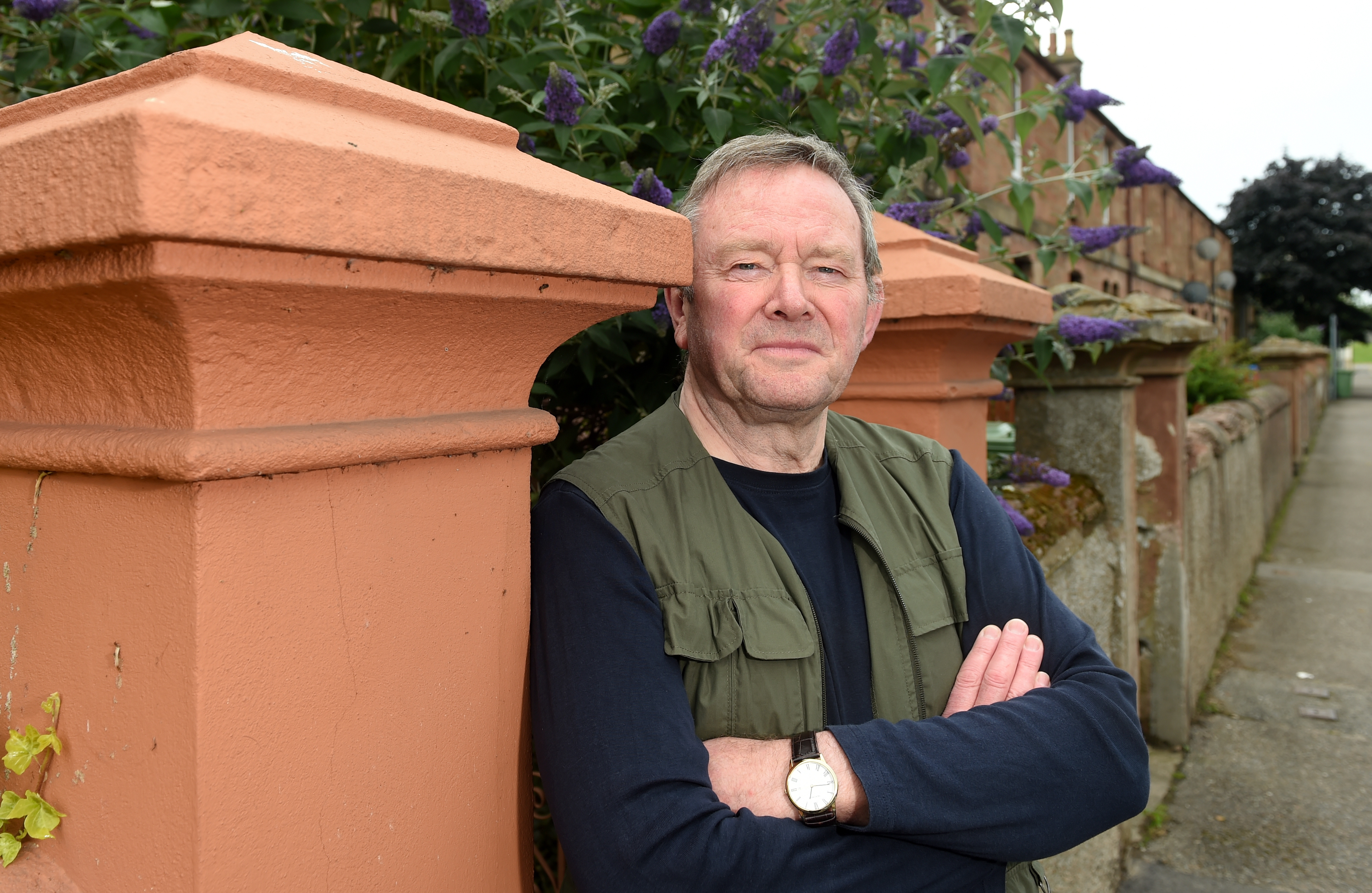 Colin Sutherland of Inverness is calling for more chronic pain specialists in the highlands.