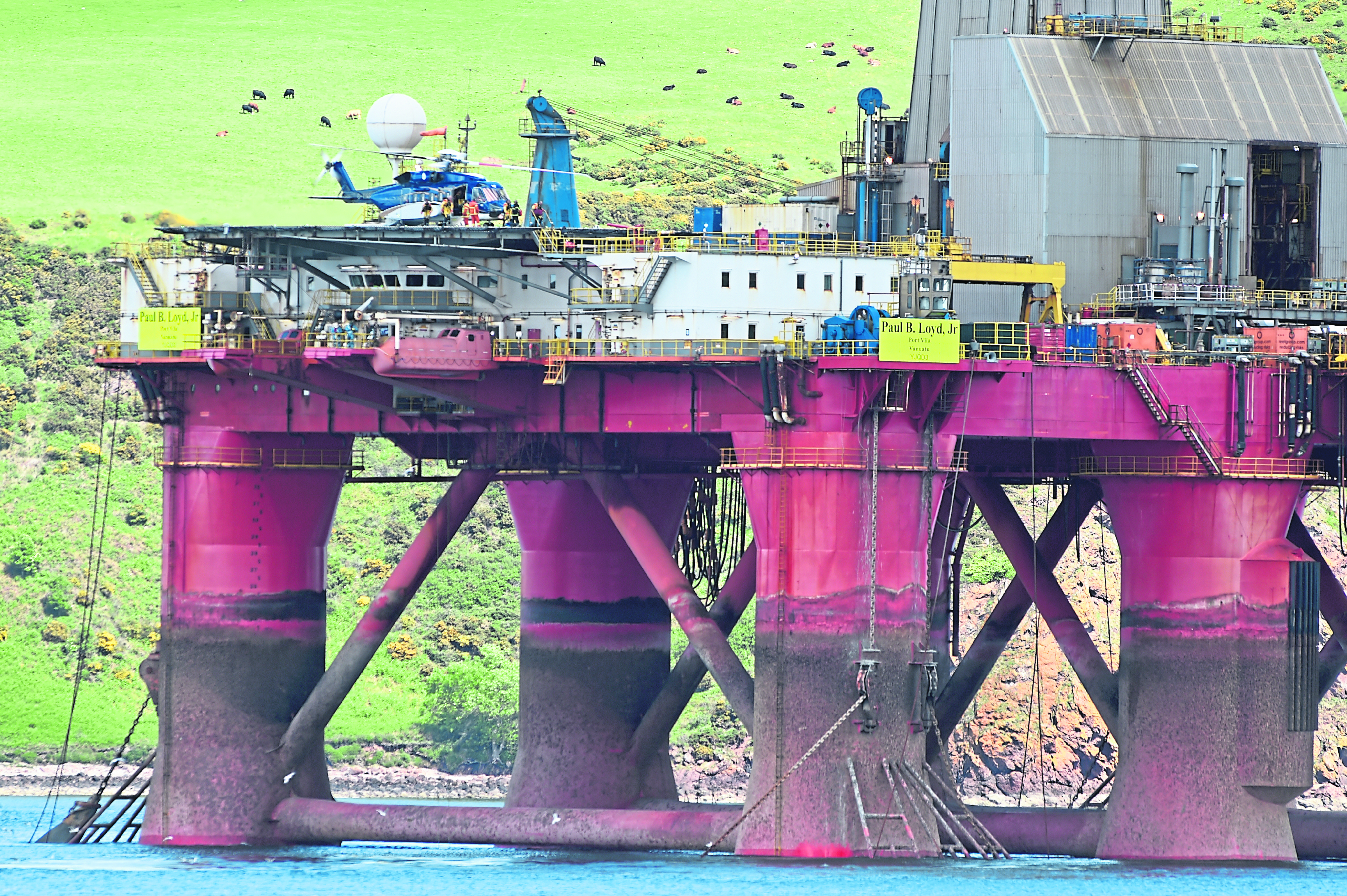 A Helicopter lands on the BP-operated rig, to deal with Greenpeace activists who boarded it.
Picture by Sandy McCook