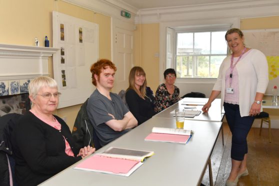 CLAIRE BANCROFT OF REACH  WITH  CLASS MEMBERS (L TO R) MORAG MCDONALD, PAUL LANGE, LORRAINE SUTHERLAND AND VALERIE BINNIE