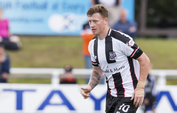 Shane Sutherland in action for Elgin City.