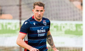 Staggies defender Morris accepts new contract