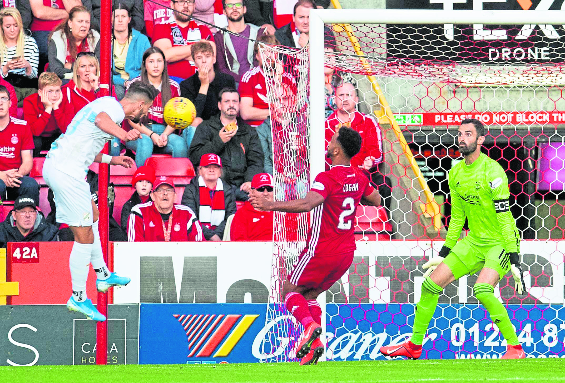 Rijeka's Antonio Colak (L) scores to make it 2-0