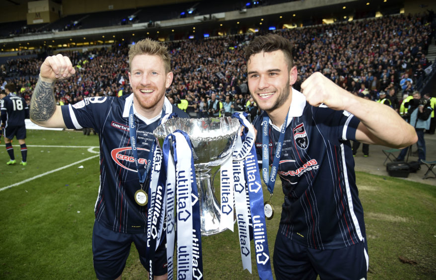 Ross County's Michael Gardyne (left) and Alex Schalk with the League Cup.