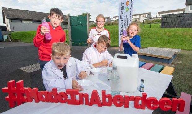 TechFest launch 2019 2: Back row (left- right): Rhys Purvin (10), Kallie Laing (9) and Zoe Ross (7). Front row (left -right): Jordan Garioch (7) and Ava Ross (10)


Picture by Abermedia / Michal Wachucik